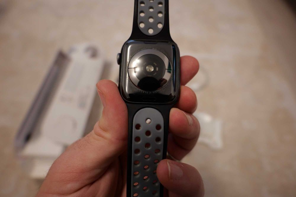 Apple Watch Seria 5 - 44 mm - Cellular