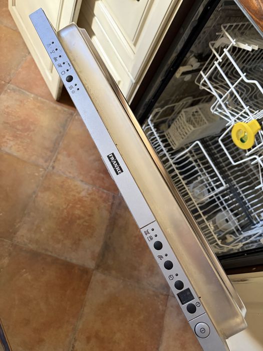 Masina de spalat vase incorporabila FRANKE