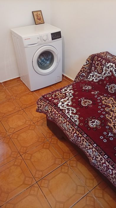 Închiriez garsonieră