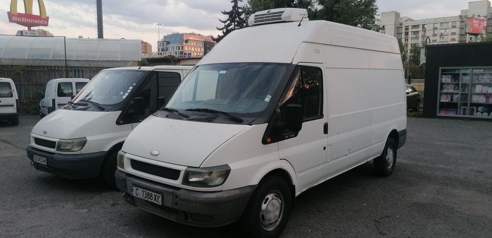Хладилен бус под наем Форд Транзит 120, Мерцедес Спринтер Фиат Фиорино