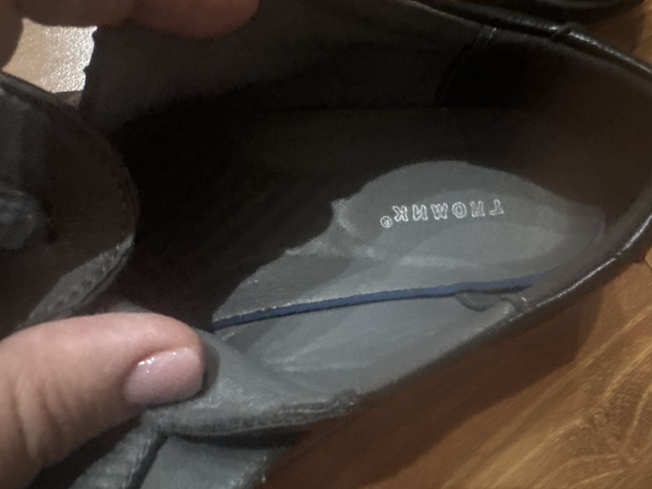 Продам туфли для мальчика.