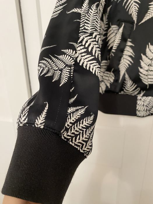 Jacheta satinata H&M