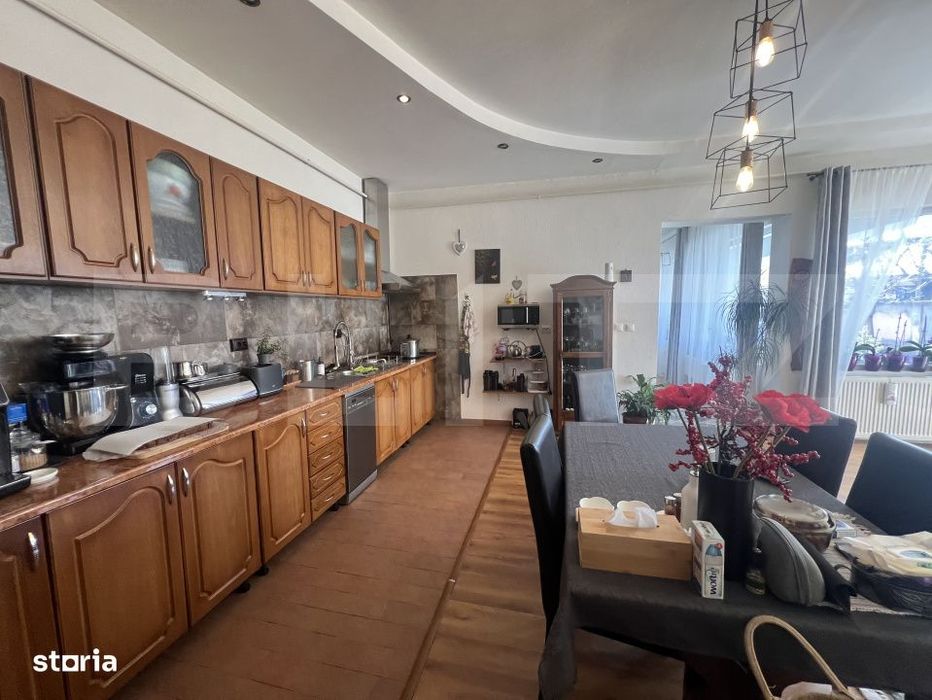 Casa de vanzare – 450 mp teren, zona centrala si linistita