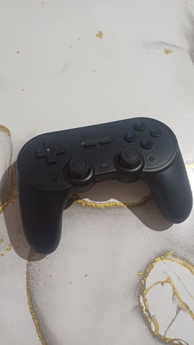 продам геймпад 8BitDo Pro 2