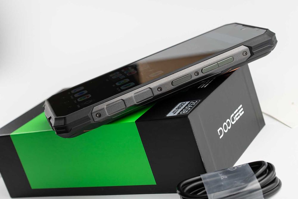 Doogee Fire 7 Pro 5G - 6.6", 8GB + 24GB/256GB, 13000mAh, 64MP, защита