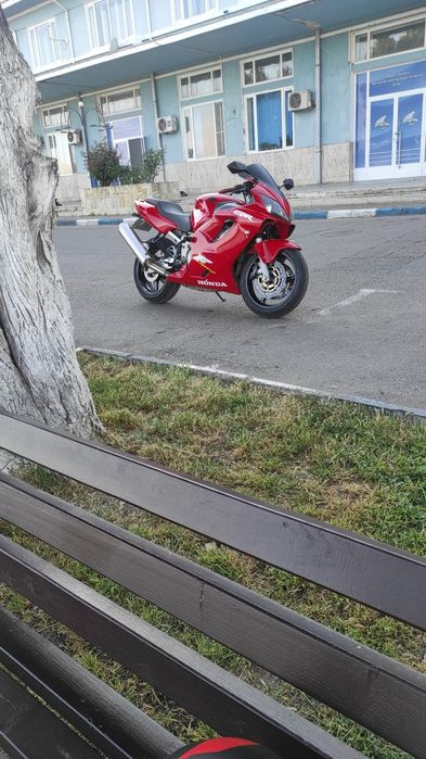 Honda CBR  600 f4i A2