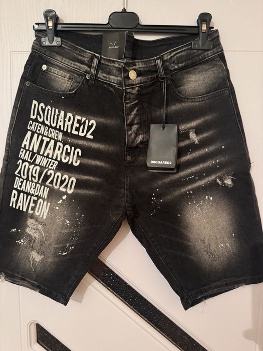 Blugi scurti Dsquared2 marimea 32