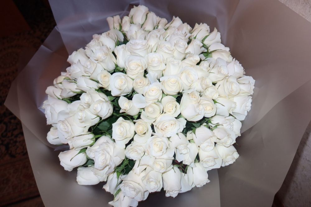 Цветы , букет 101 Белый розааа