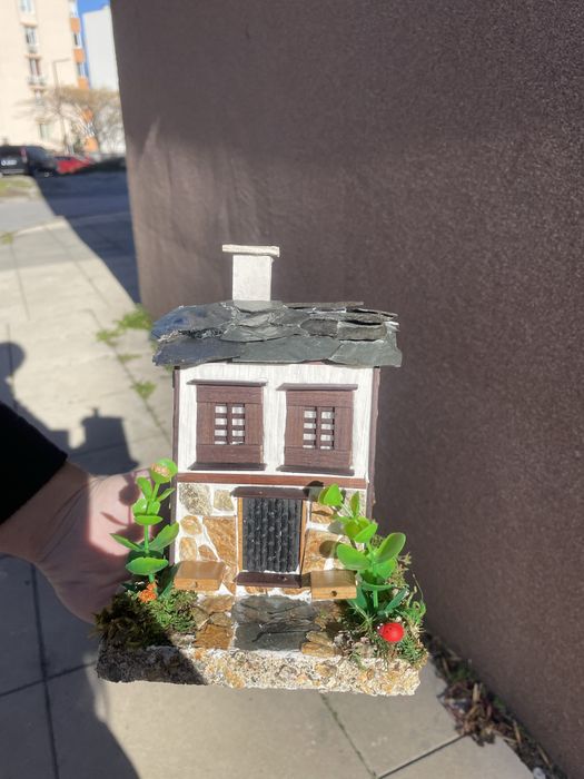 Ръчно избработени къщички, различни видове !