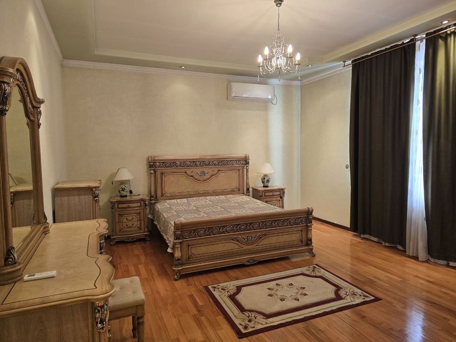 Продается дом, Центр Луначарский, 10-соток