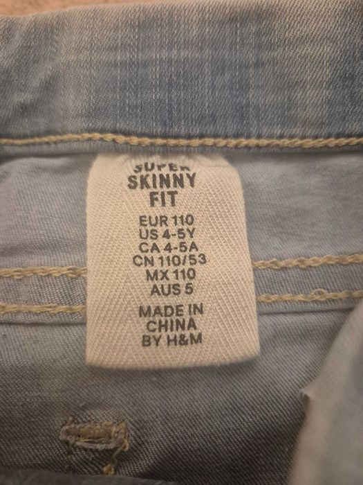 Джинсы hm на 4-6 лет, рост 110