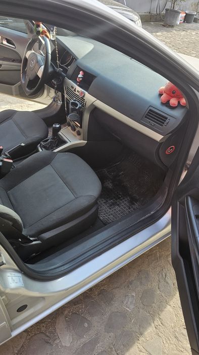 Vând Opel Astra H 1.3cdti
