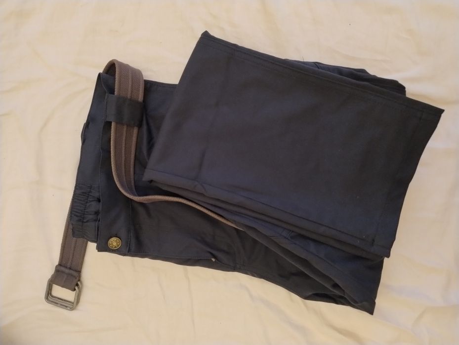 Pantaloni cargo, drumeție L