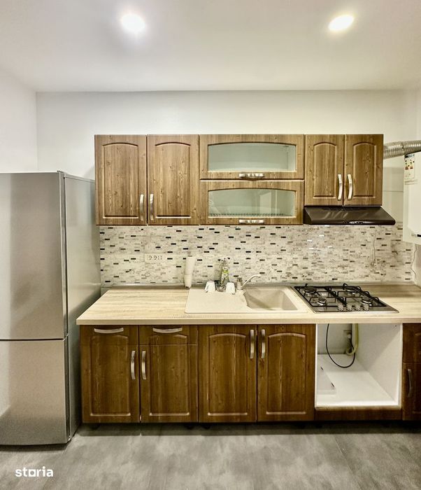 Apartament cu 2 camere, loc de parcare, mobilat/utilat