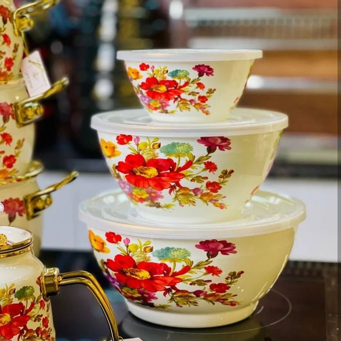 Набор эмалированных салатников, мисок с крышками 1-2.5-4 литра