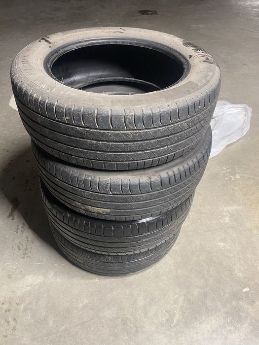 Продам шины в хорошем состояние