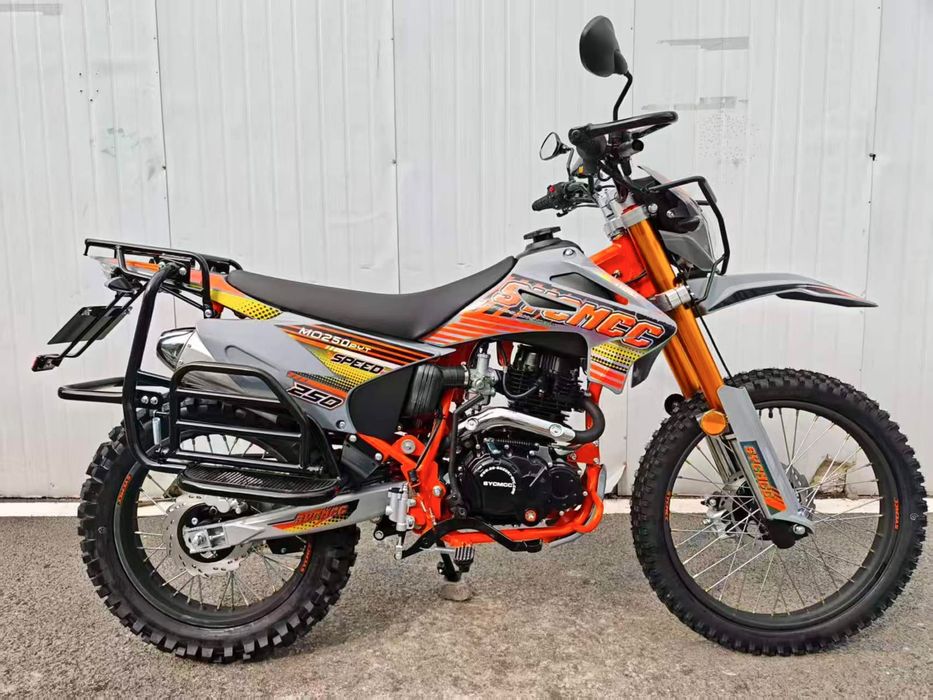Продам Мотоцикл SYCMCC 250 ,300 куб