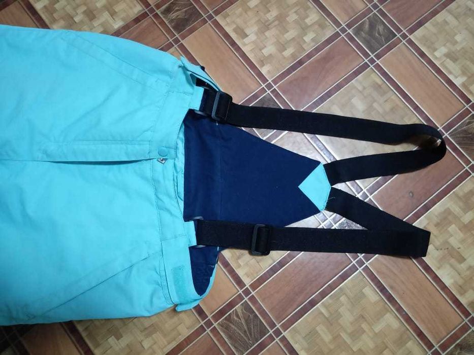 продаю лыжные брюки и куртку