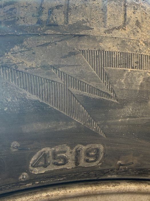 Jante aliaj Audi R17 plus cauciucuri de iarna bridgestone Bc