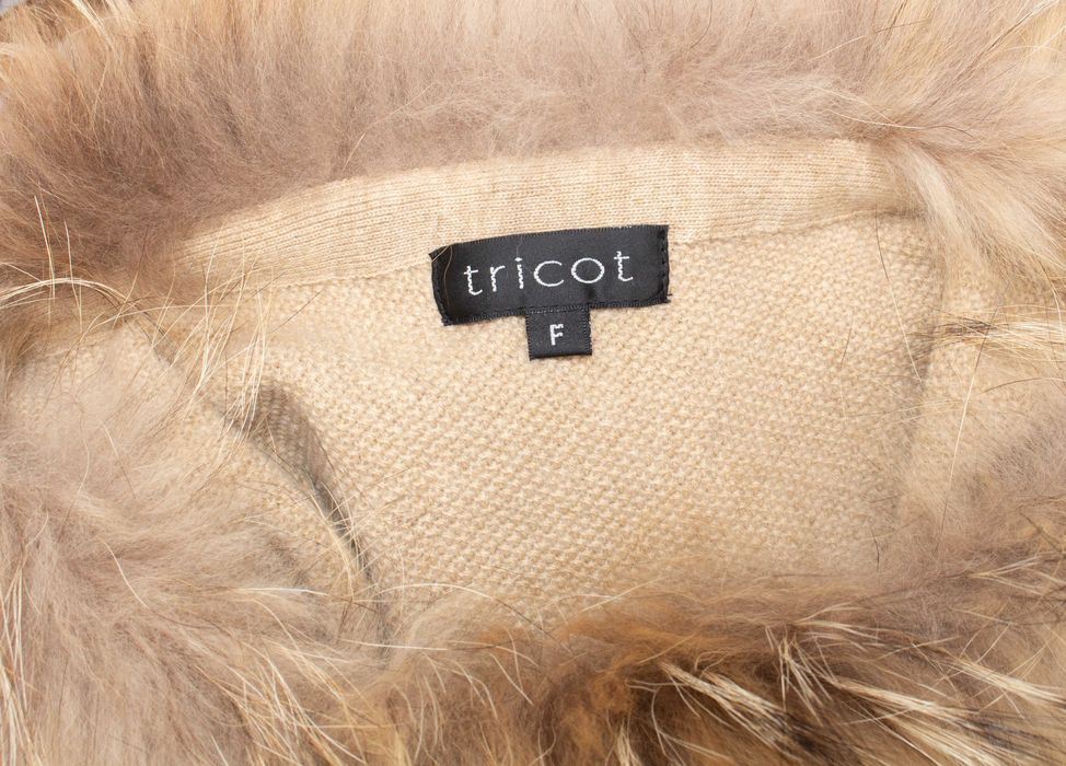 Tricot дамско пончо 100% агнешка вълна бежово яка от истински косъм