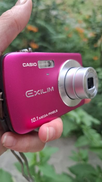 Casio Exilim EX-Z33 компактен дигитален фотоапарат