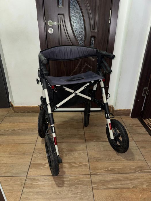 Cadru rulant din aluminiu batrani dizabilitati (ca nou)
