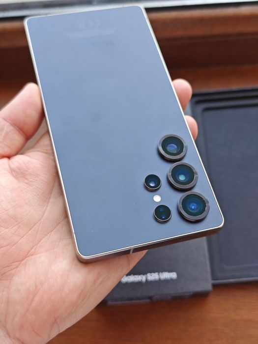 Samsung S25 Ultra 512Gb без ремонта