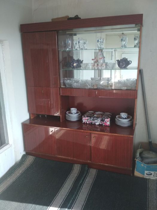 Продам Сервант Советский