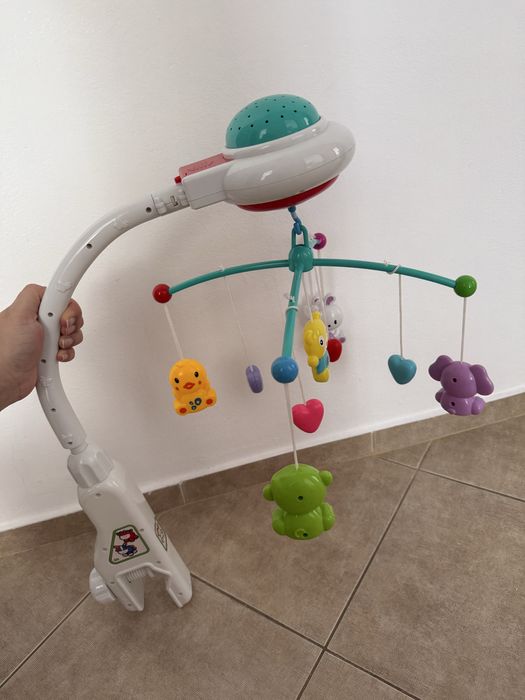 Carusel muzical rotativ pentru patut