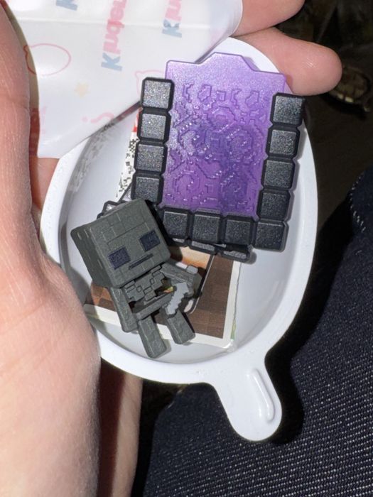 Киндер Майнкрафт, Kinder Joy Minecraft