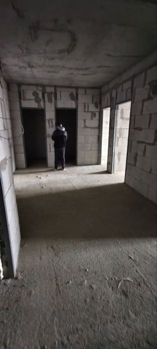 2 xonalik kvartira sotiladi