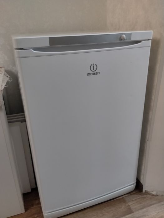 Срочно продается морозильная камера