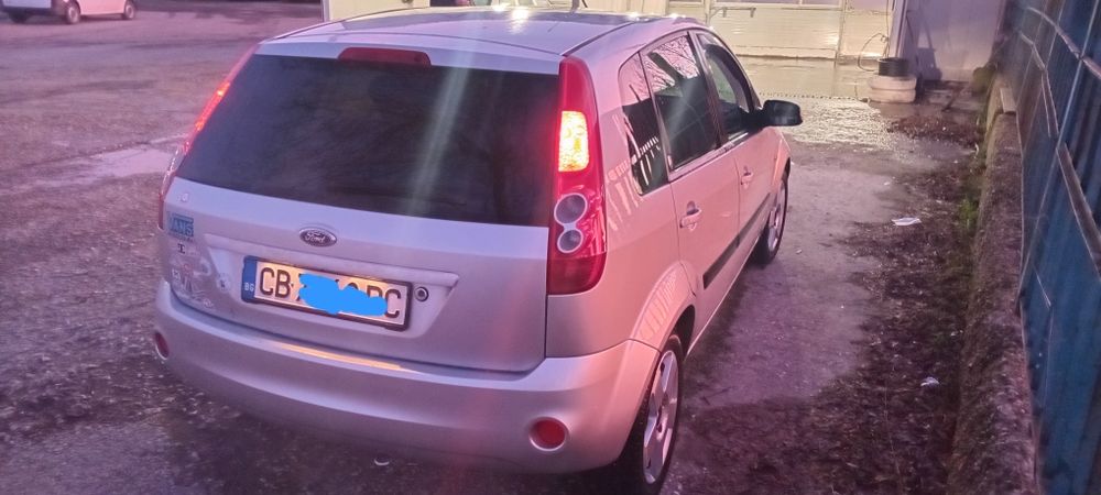 Фиеста 1,6/100кс  2007г