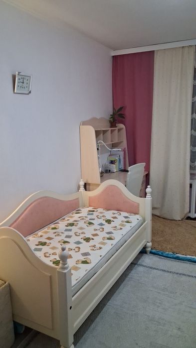 Продам письменный стол 2 шт