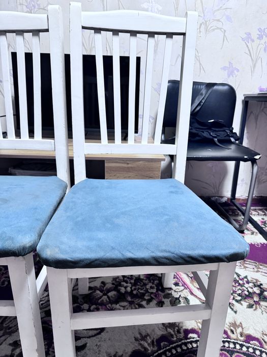 5 dona Stul sotiladi