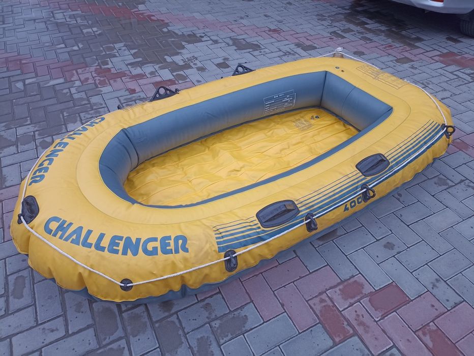 Надувная лодка challenger 400