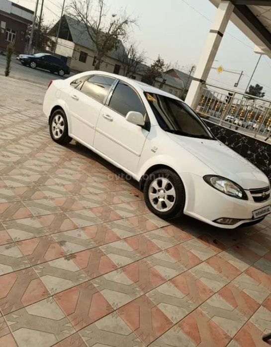 GENTRA AVTAMAT nexixa 3 ga sparkga avtamatiga