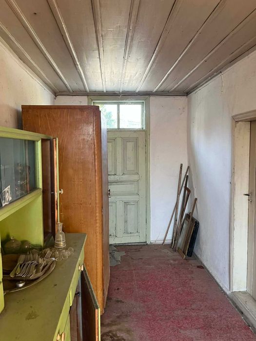 Къща с просторен двор в центъра на село Горица, община Попово