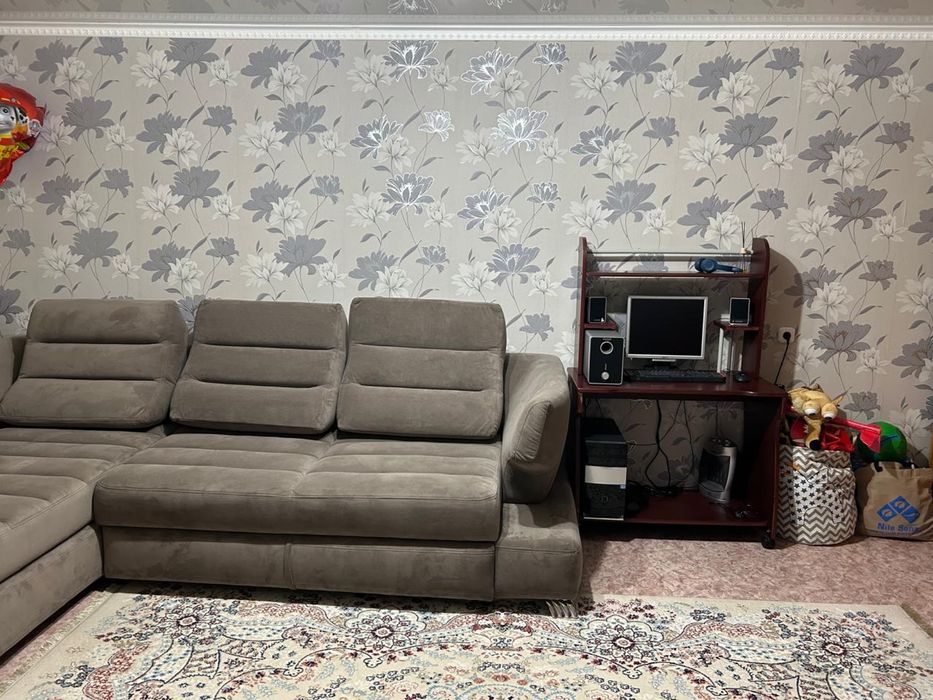 Продается 1-комнатная улучшенная квартира