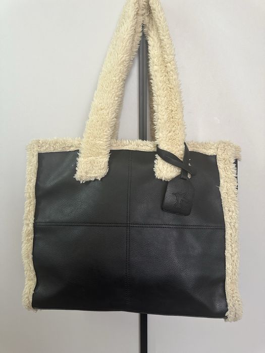 Женская сумка производства Турции натуральная кожа, меховые ручки.