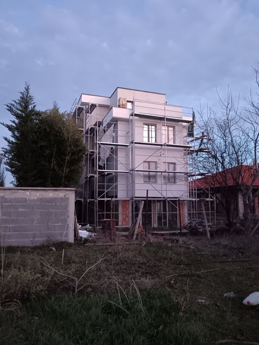 Двустаен  апартамент в  сграда