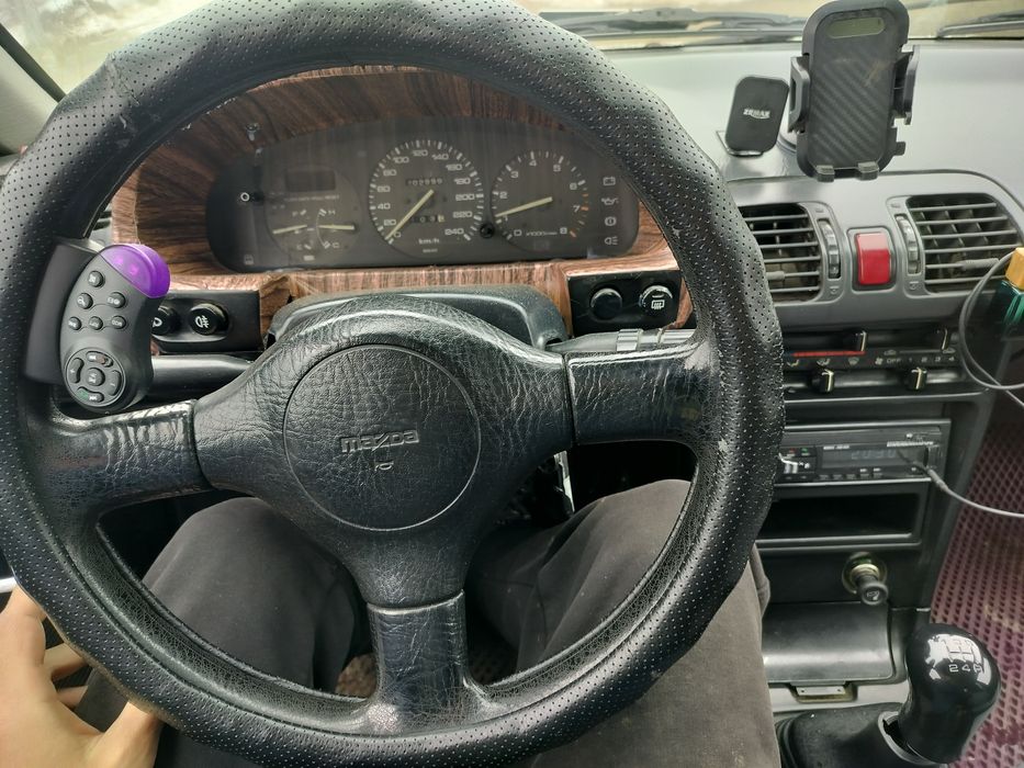 Продам Мазда 323