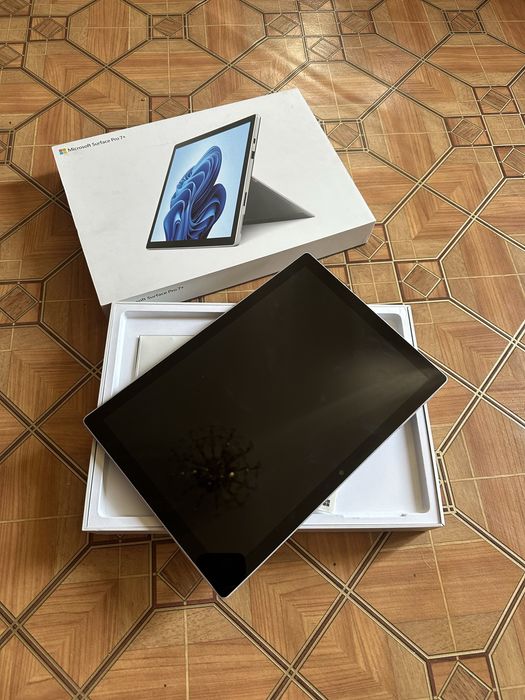Microsoft Surface Pro 7+