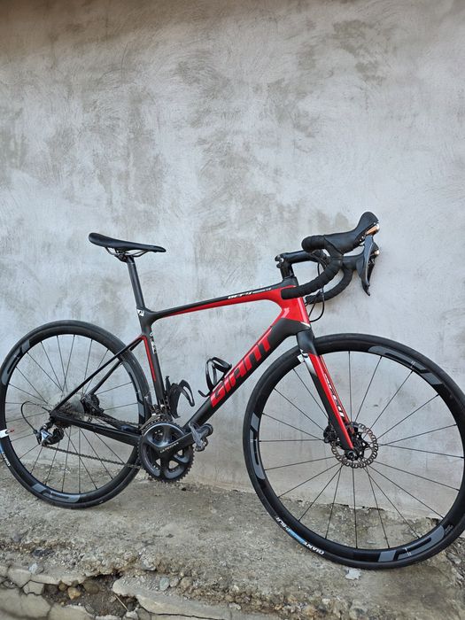 Cursiera giant defy carbon
