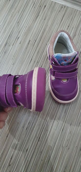 Tenesi NEXT marimea 6 și Baby Avus