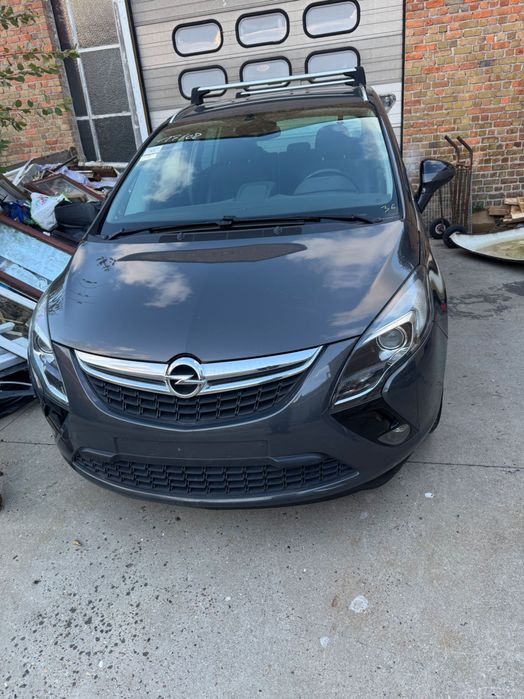Opel Zafira Tourer 2015