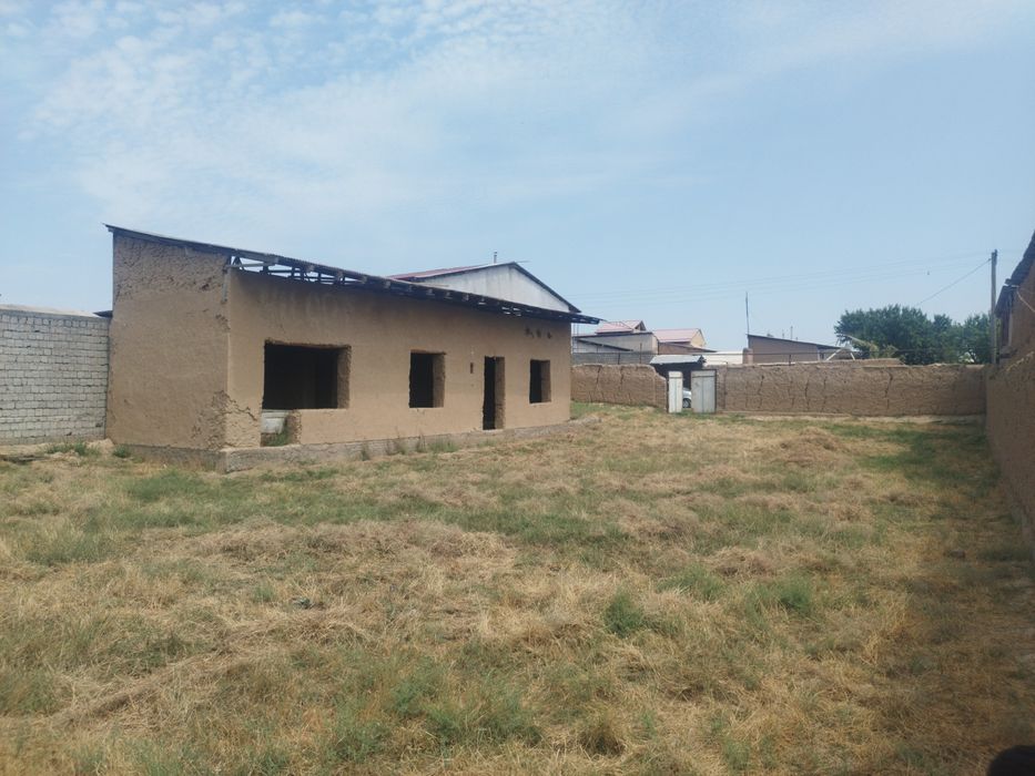 Uchaska 6 sotix  hamma sharoiti bor