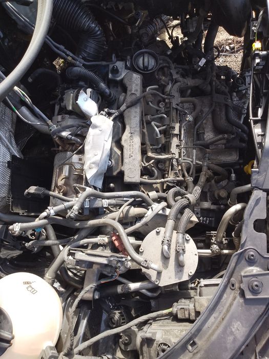 Продавам на части Ауди Q3 2.0tdi S-tronik 4x4