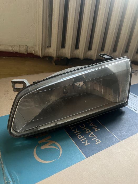 Камри 20 фара левая оригинал