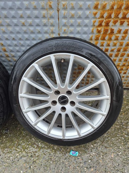 Djanti s  hubavi gumi